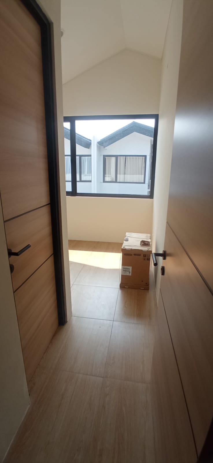 Rumah Disewakan di Cluster Uptown Lippo Cikarang